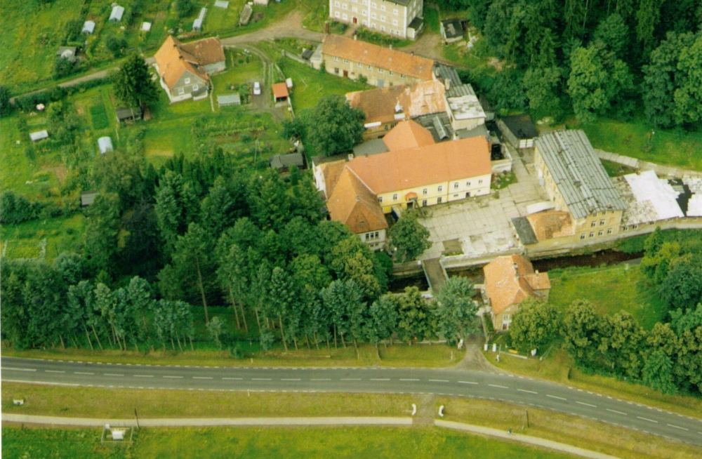 Produktionshallen, Wohnbereich und fast 1,8 ha Grundst�ck nahe der tschechischen Grenze